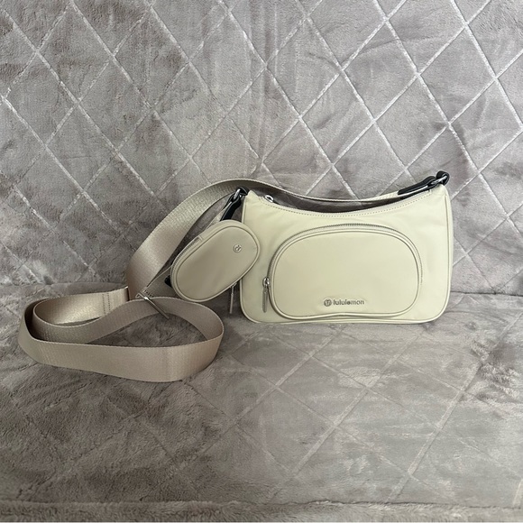 Lululemon Crossbody w/ Nano Pouch - Picture 4 of 10
